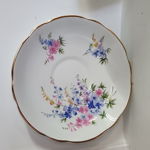 Vintage Regency Tea Cup and Saucer Blue Pink Floral Made in England. - Picture 2 of 8
